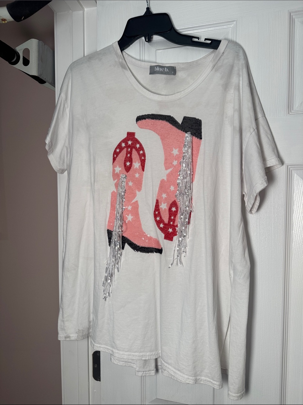 Distressed White Graphic Fringe Tunic Top
